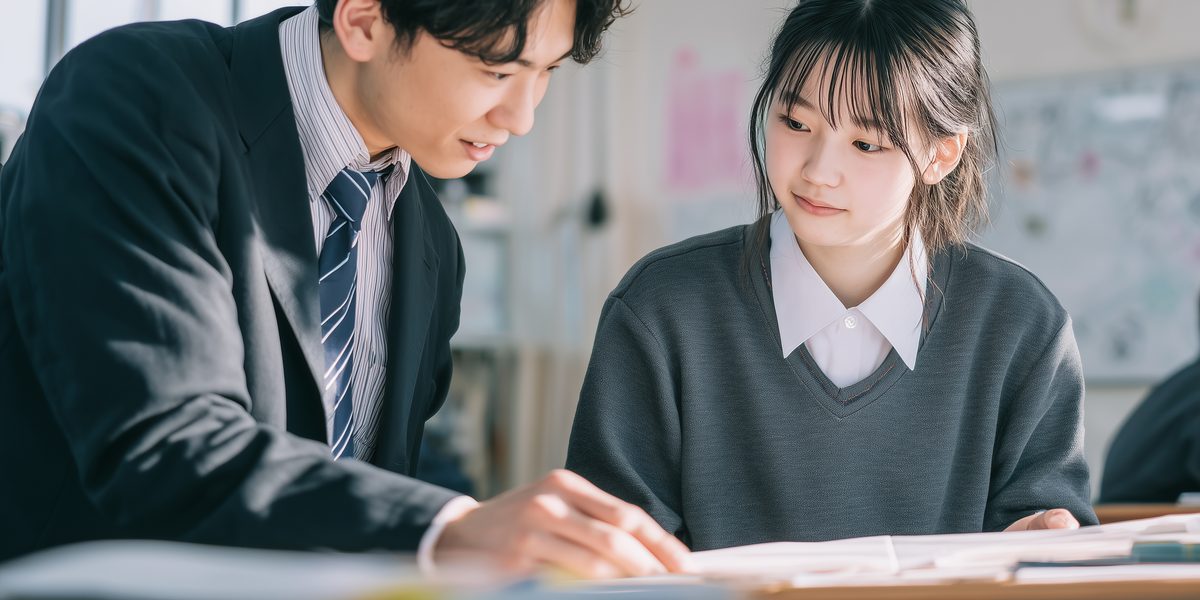 授業を受ける高校生
